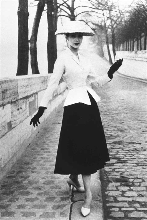 total look dior|christian dior 1947 fashion style.